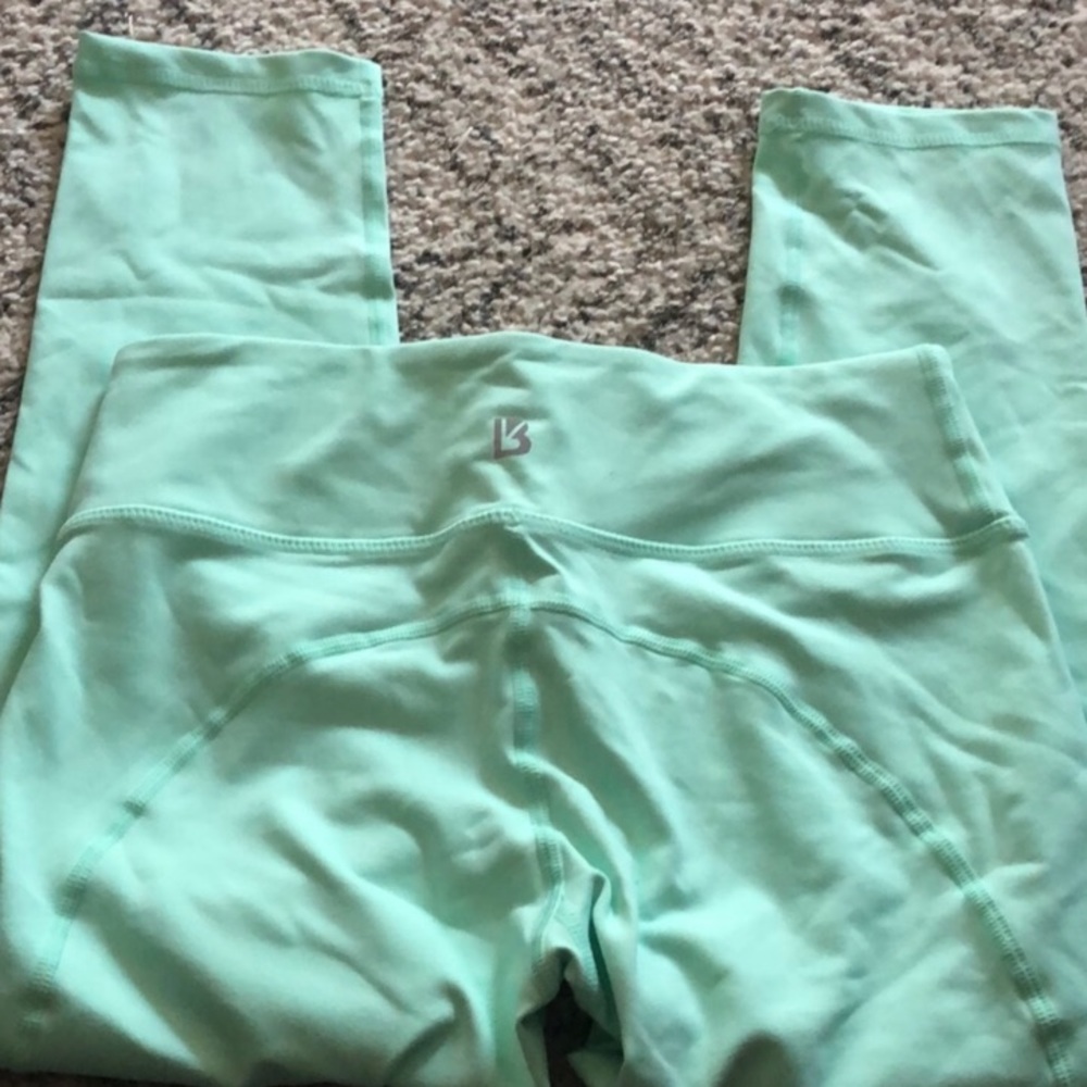 BuffBunny Capri mint workout leggings sz Small